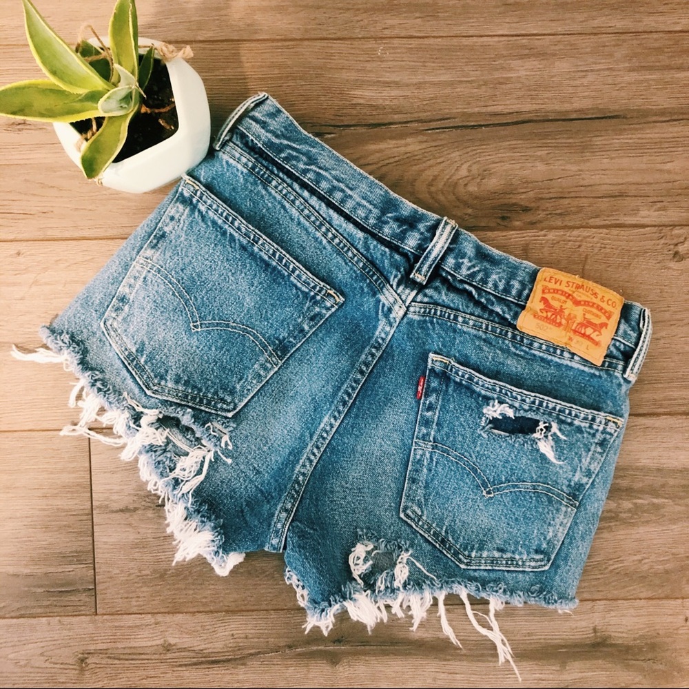 Levi’s Waist 30 Denim Shorts Distressed